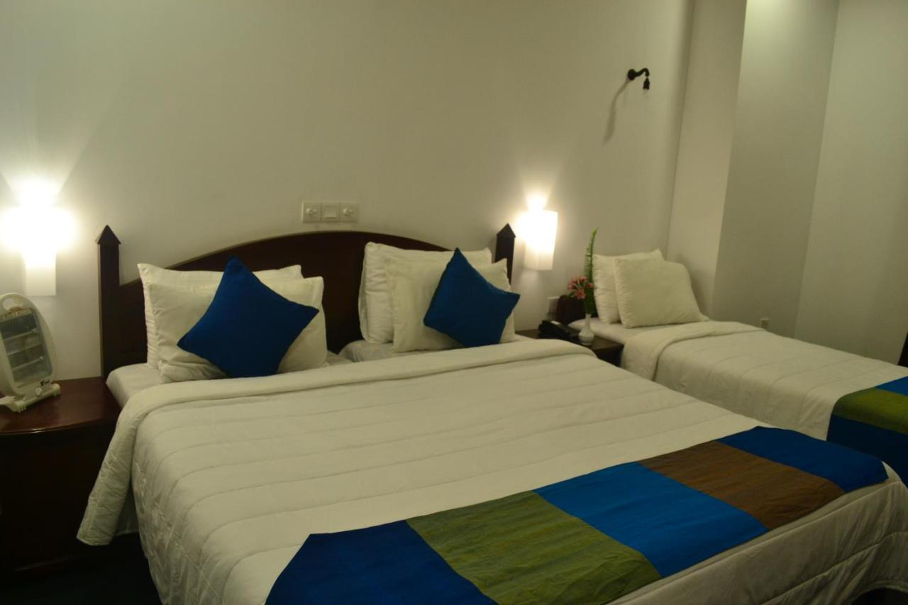 Hotel Silver Falls - Нувара-Элия Экстерьер фото
